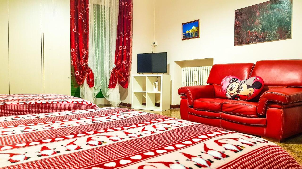 La Casa Dei Colori Apartment Джовинацо Екстериор снимка